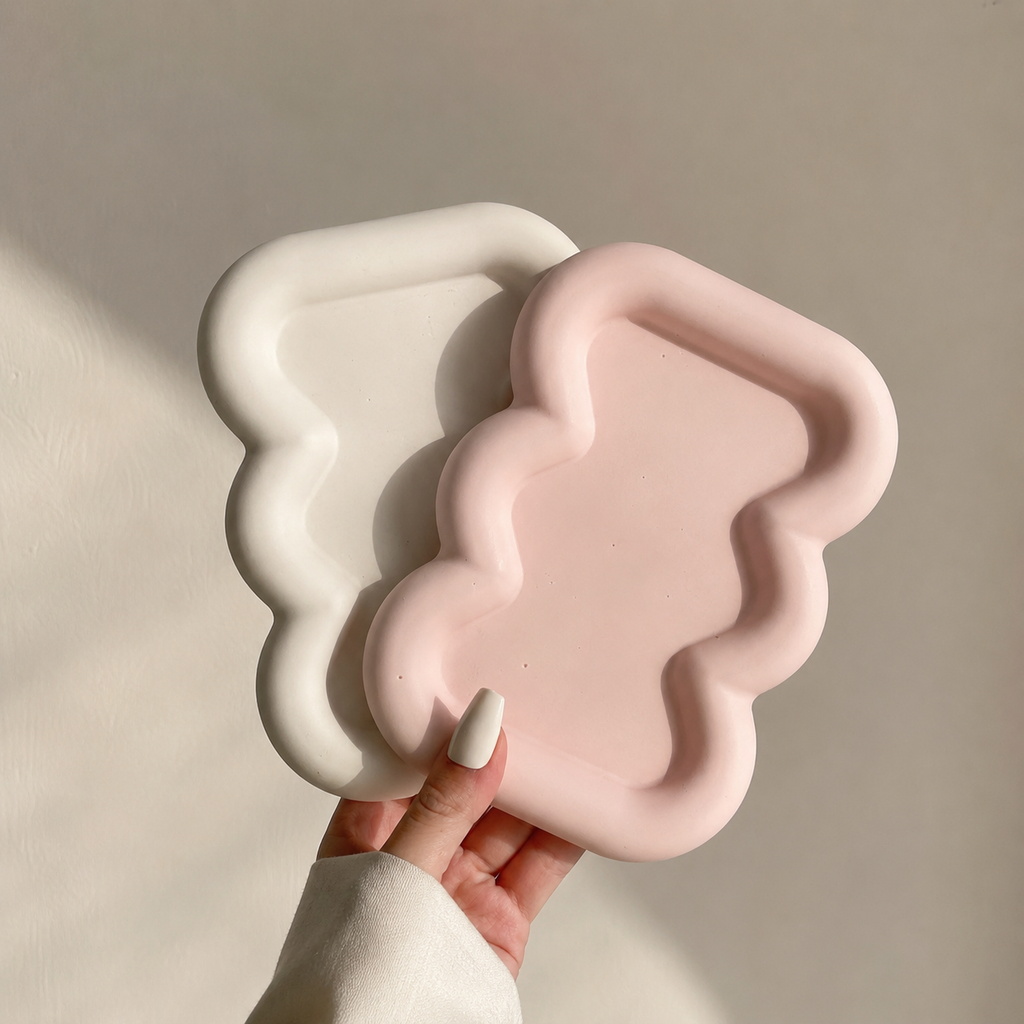 Wavy tray