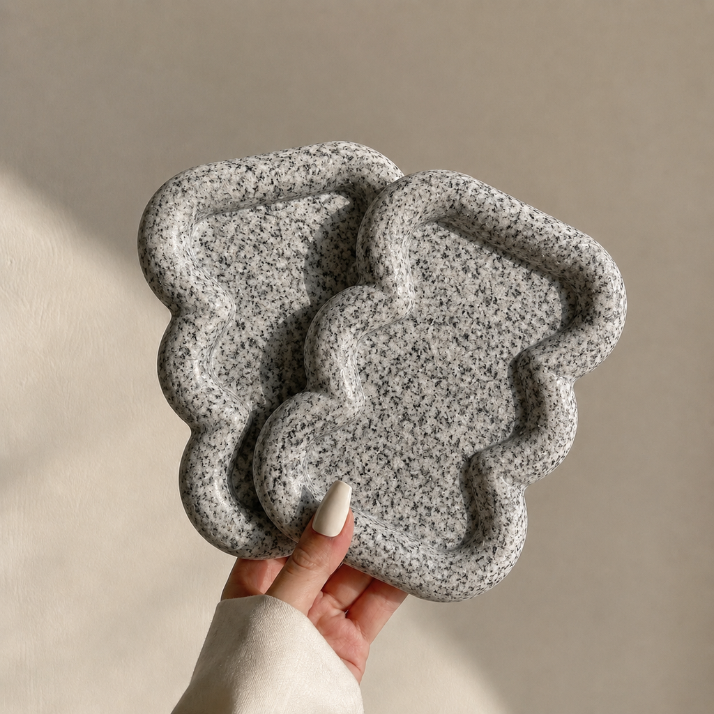 Wavy tray